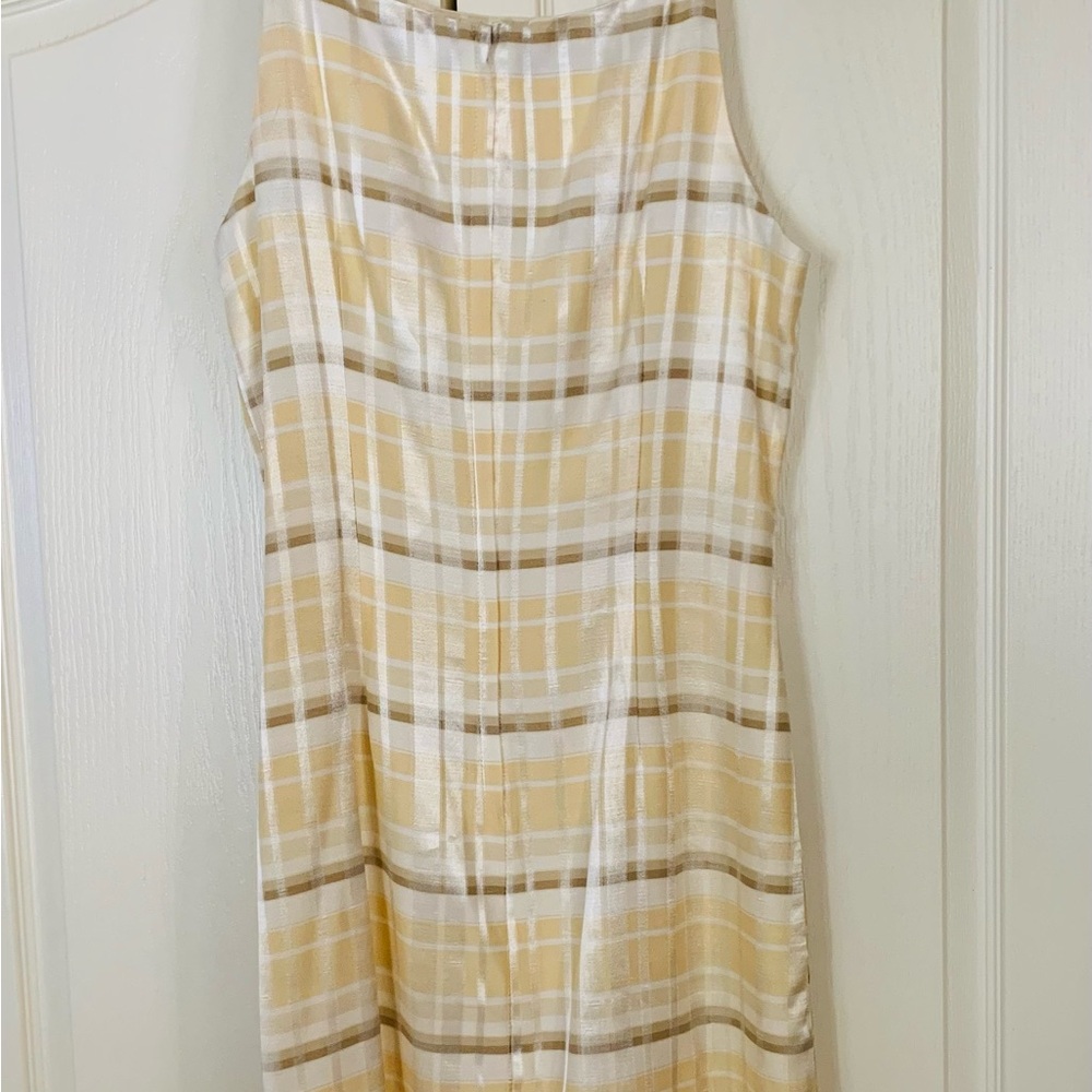 Dress - Picture 2 of 4